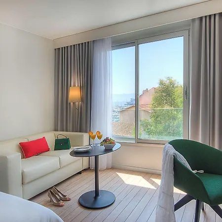 Mercure אז'אקסיו