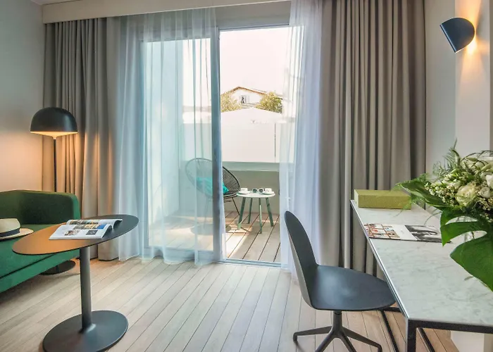 Mercure Отель Аяччо