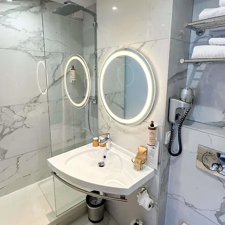 Mercure מלון 4*